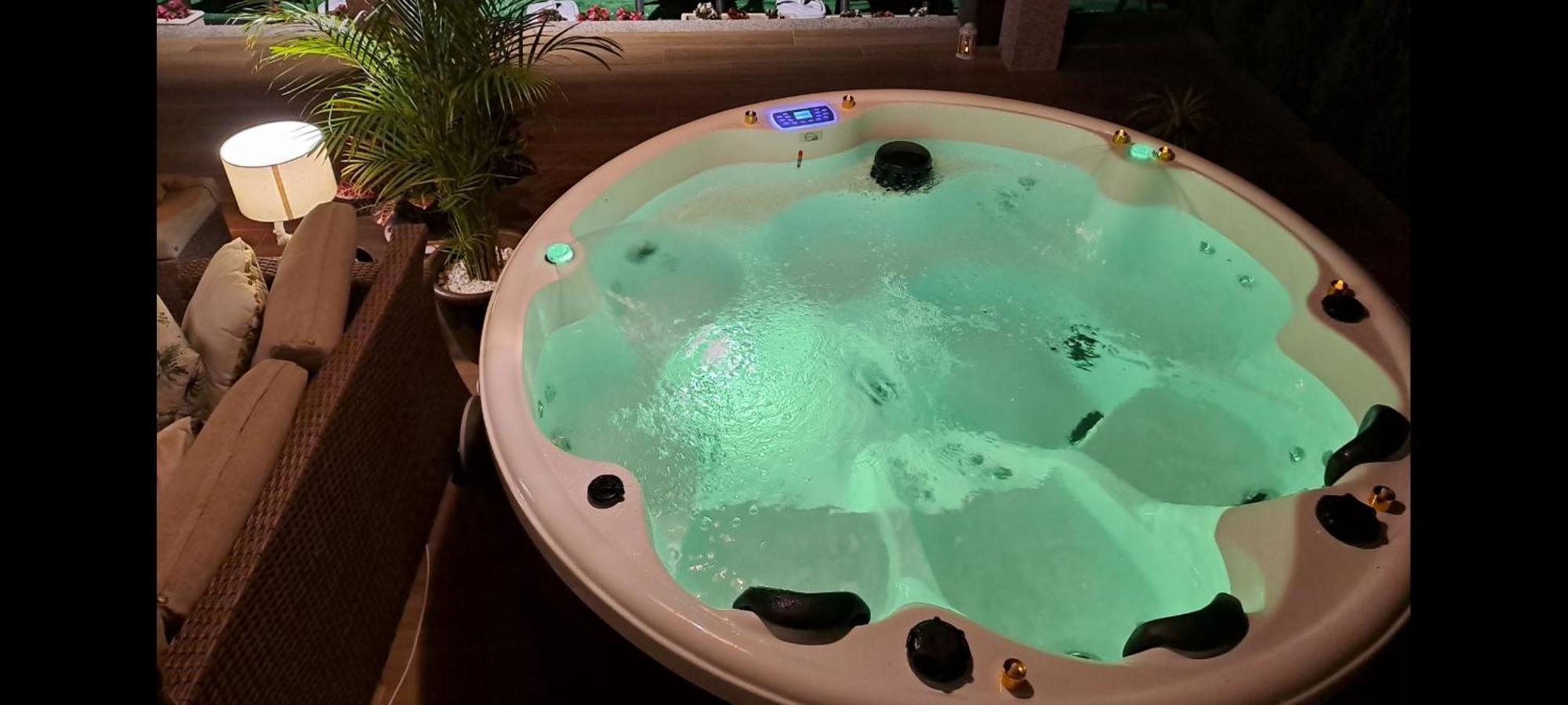 卡尔达斯·德·雷斯Casa Victoria Garden Con Jacuzzi Y Piscina别墅 客房 照片
